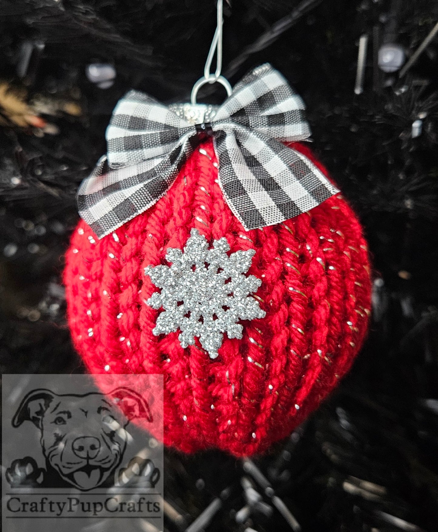 Red with metallic Christmas ornament - 4 pack